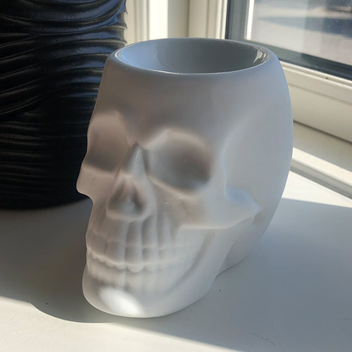 Mat hvid skull duftlampe