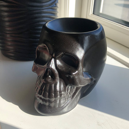 Mat sort skull duftlampe